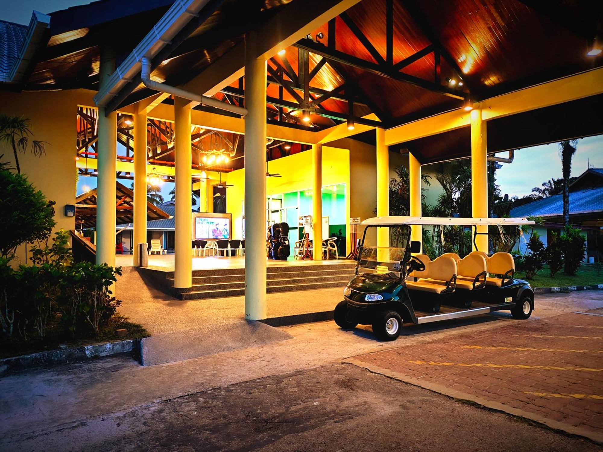 Artitaya Borneo Golf & Resort Papar Kültér fotó